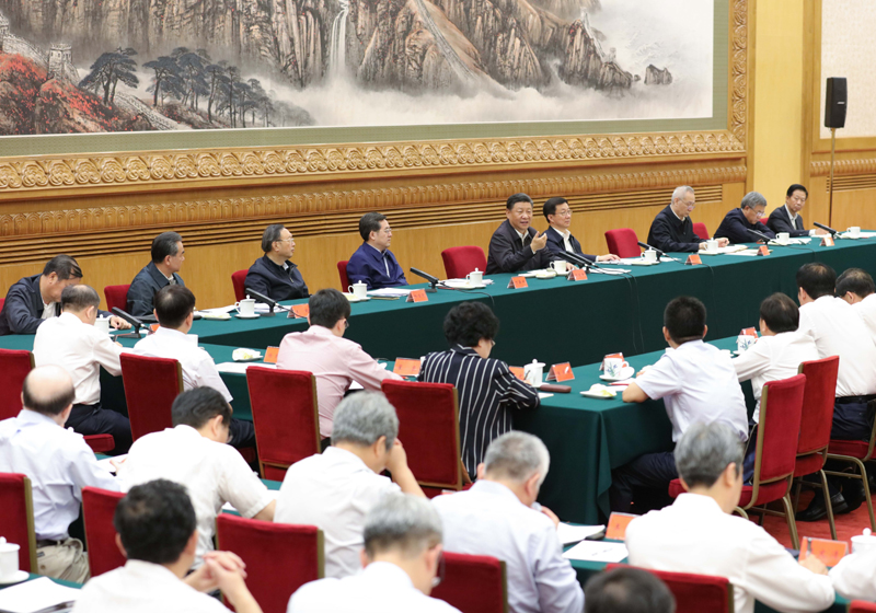 8月27日,中共中央总书记、国家主席、中央军委主席习近平在北京人民大会堂出席推进“一带一路”建设工作5周年座谈会并发表重要讲话。新华社记者 黄敬文 摄